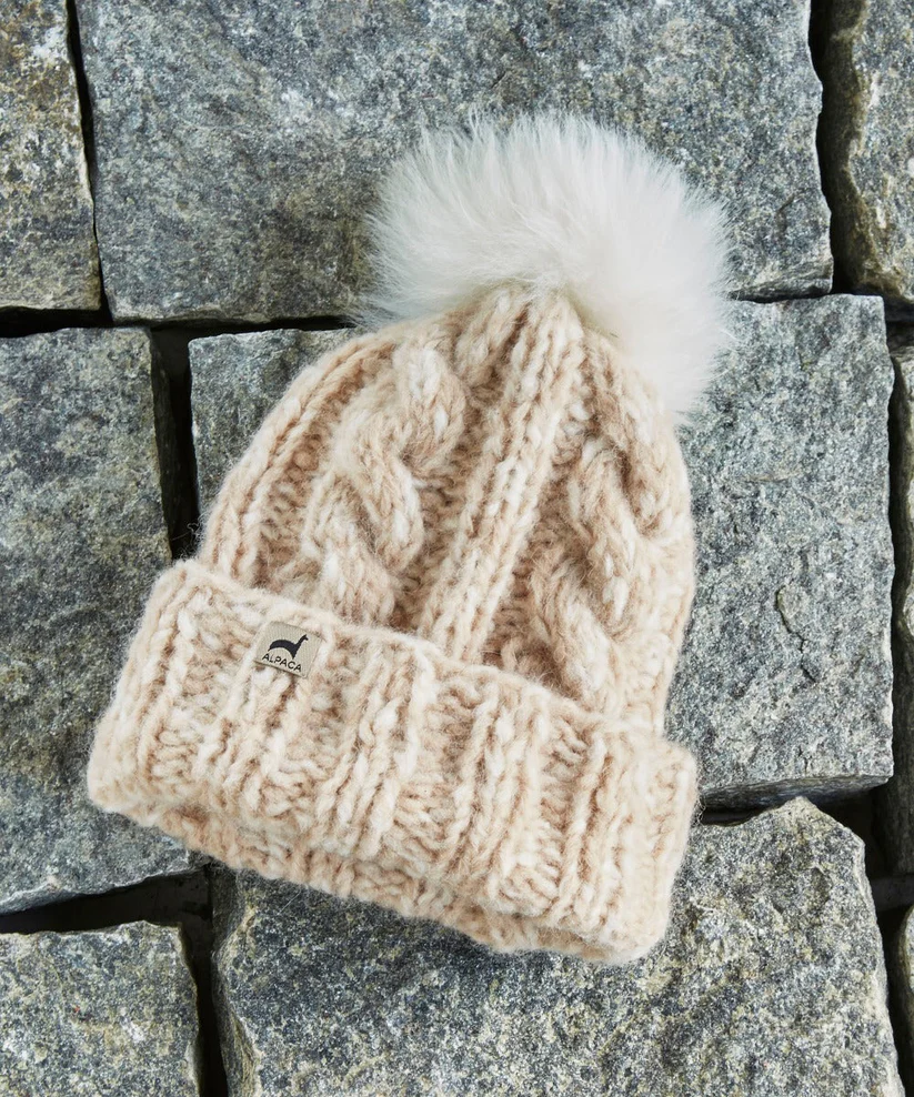 Marshmallow Trenza Hat